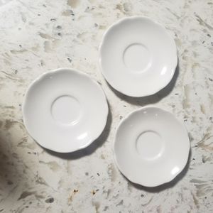 Set of 3 Small white plates